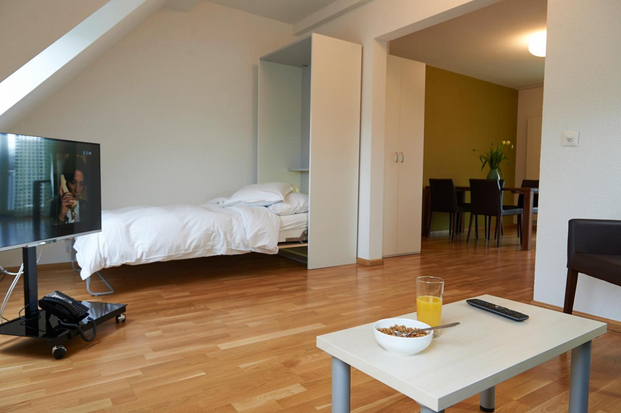 Apartment By Du Commerce