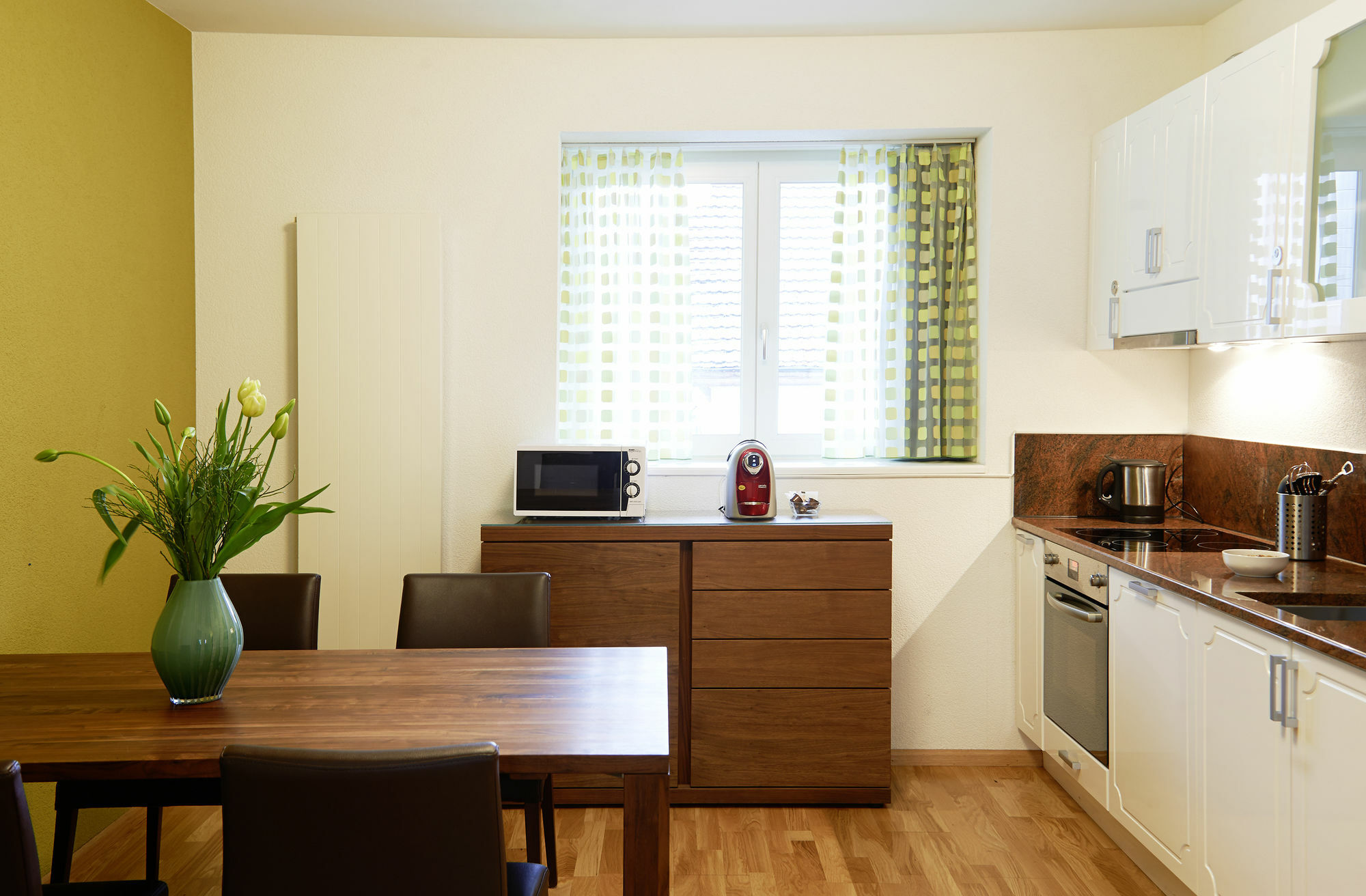 By Du Commerce Apartment
